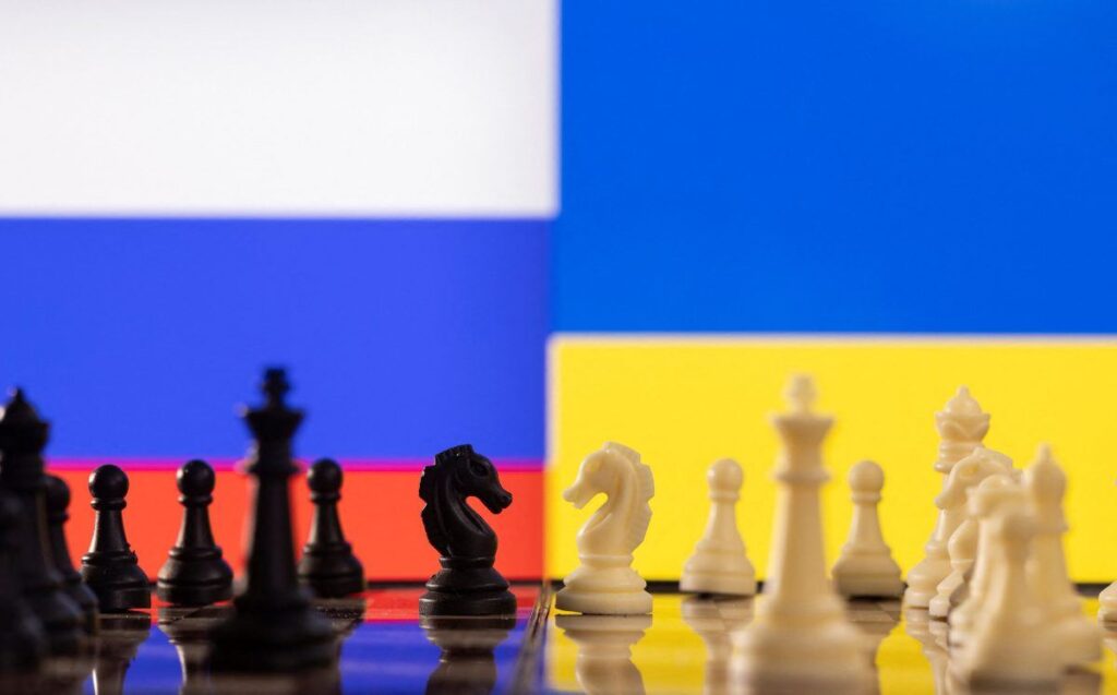 International Chess Community Backs Ukraine, Leaving Russian Grandmasters in Difficult Position