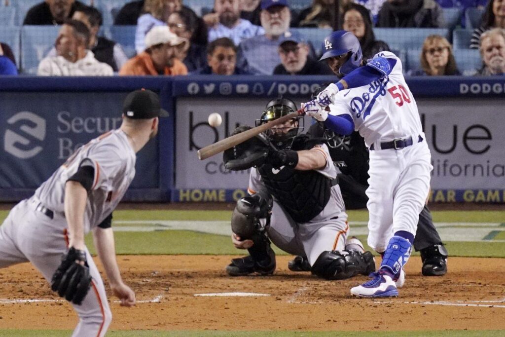 Dodgers Make Early Statement in NL West Race with Sweep of Giants