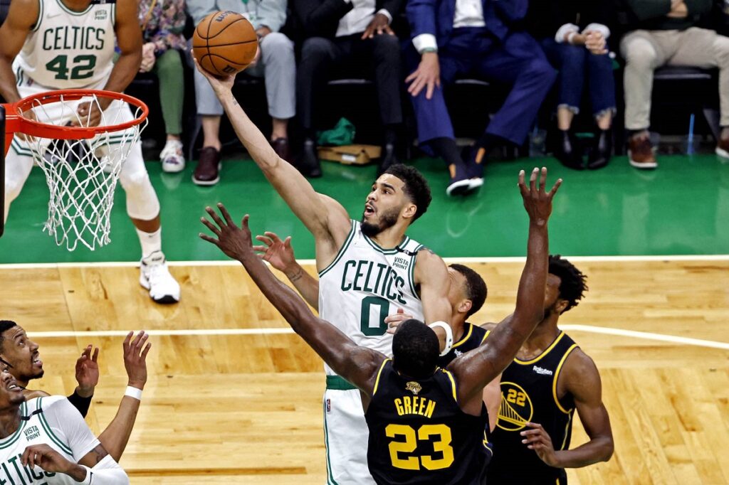 Boston Celtics Take 2-1 Lead with Game 3 Victory, GSW’s Curry Injures Leg