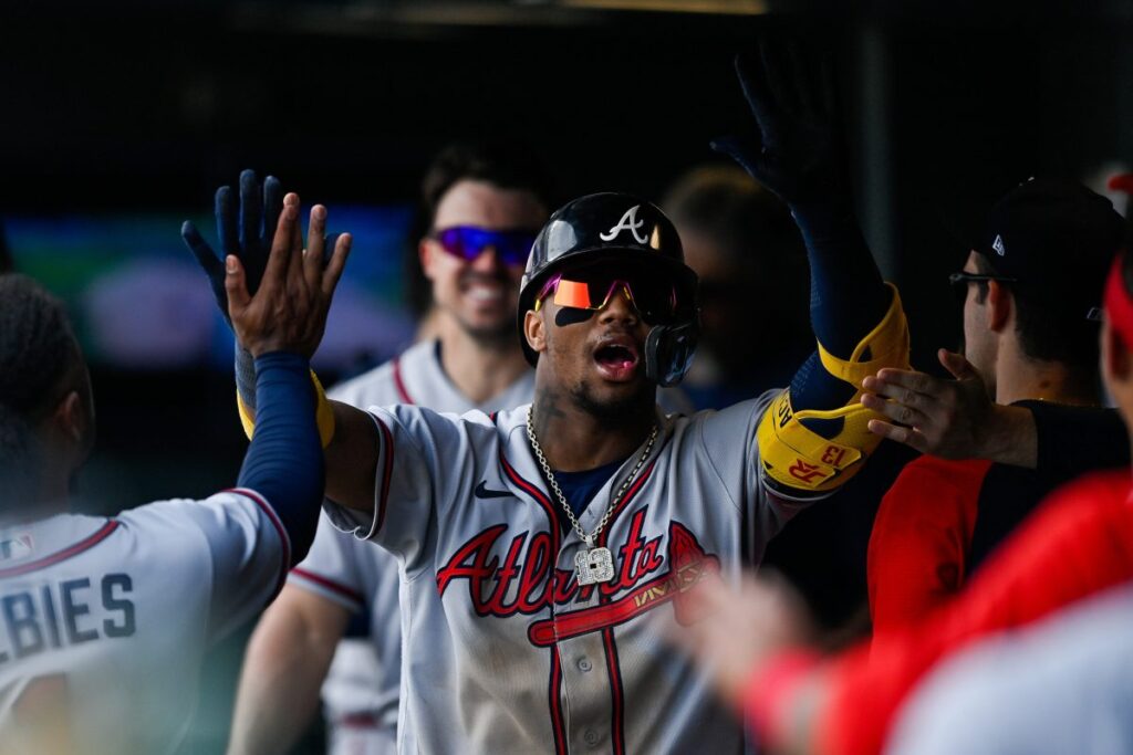 Braves, Phillies Climb Back into NL East Race with Long Winning Streaks