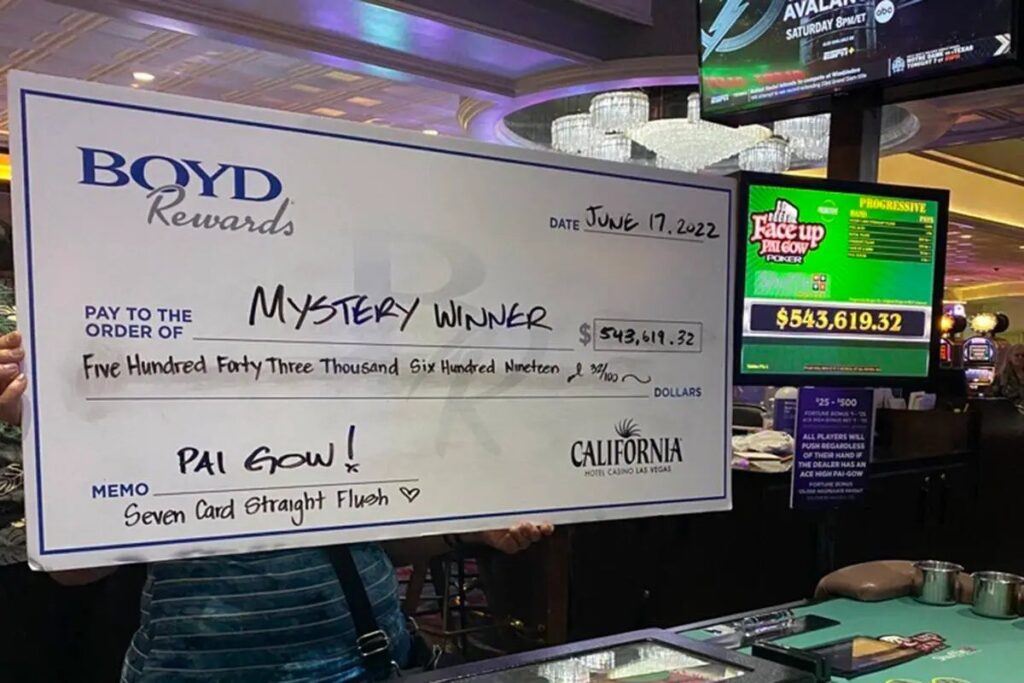 Downtown Las Vegas Gambler Wins $543K Progressive Table Game Jackpot