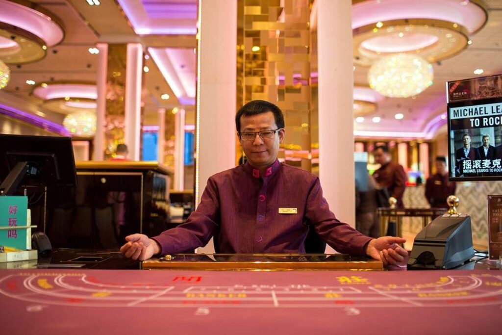 Macau Casino Union Warns About Mass Layoffs with New Gaming Licenses