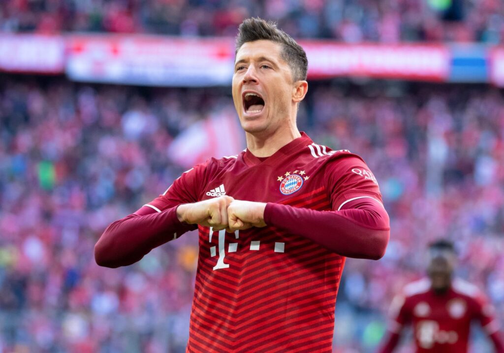 Bayern Set Deadline for Lewandowski Transfer, as the Player Pushes for Move After Receiving Death Threats