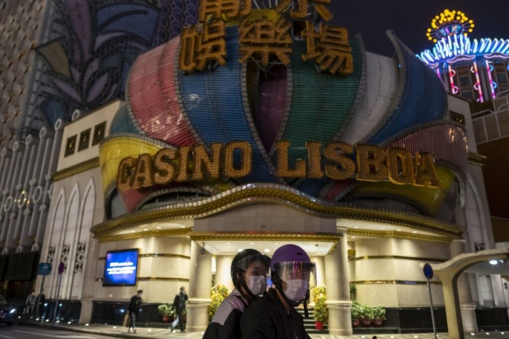 Macau Casinos Ordered Shut, as Virus Rages on Amid Region’s Worst Pandemic Outbreak