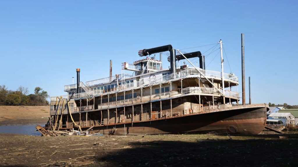 Diamond Lady Riverboat Casino: How It Ended Up in the Rough